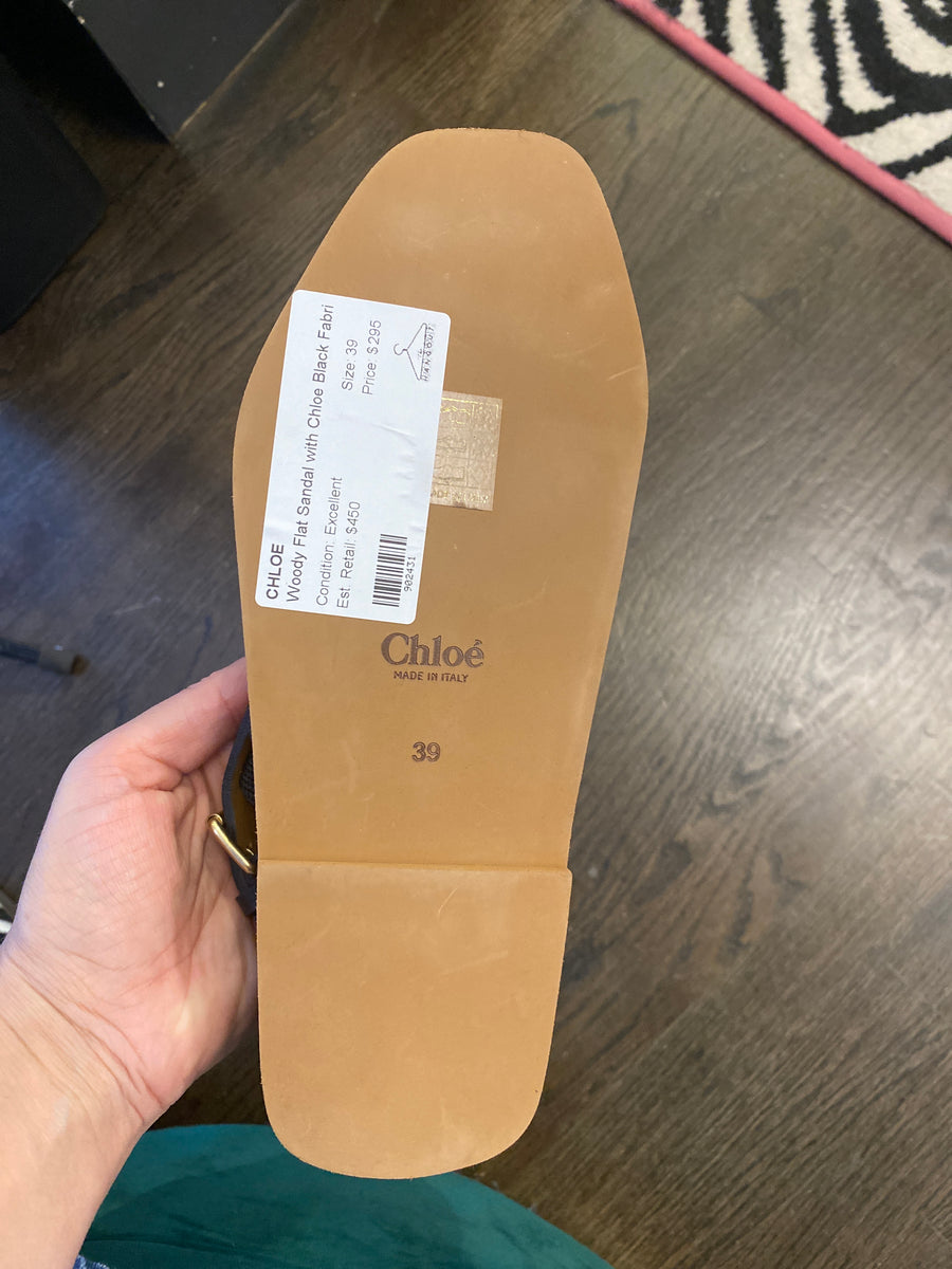 CHLOE WOODY Flat Sandal with Chloe Black Fabric Logo Strap – The