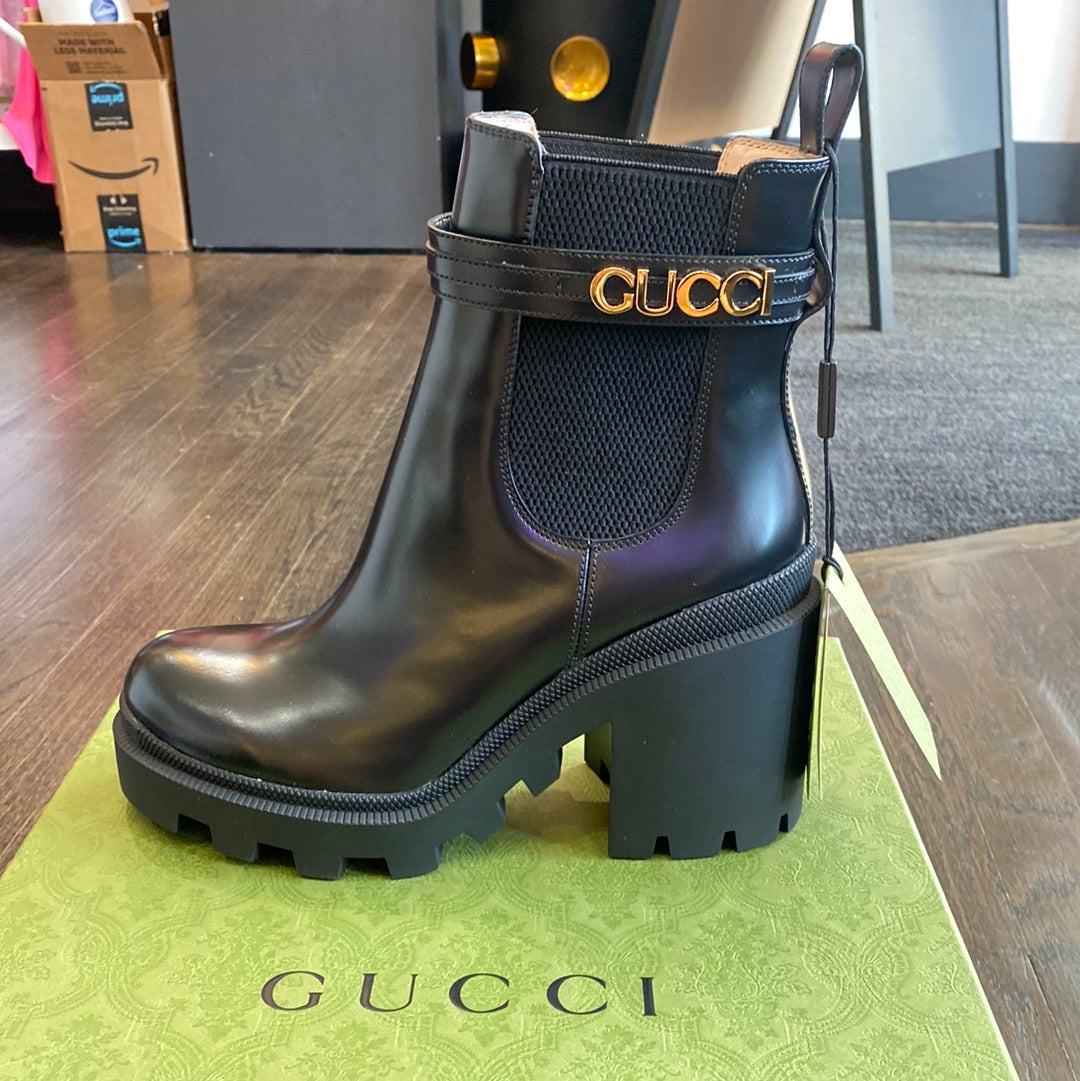 Gucci Black Leather Boots with Gold Accents Gucci | Shoes | Gucci Black Leather Ankle Boots With Gold  main image 4