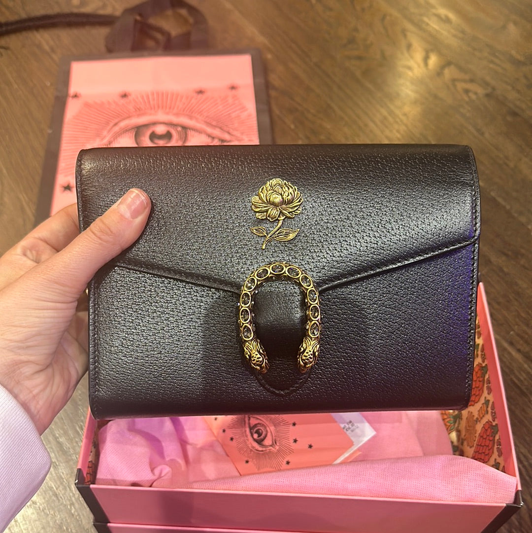 D70ADD08-D8A4-4071-BC1B-