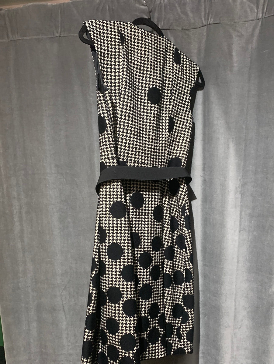 AKRIS PUNTO for Bergdorf Goodman Houndstooth/ Polka Dot Belted Sleevel –  The Hangout