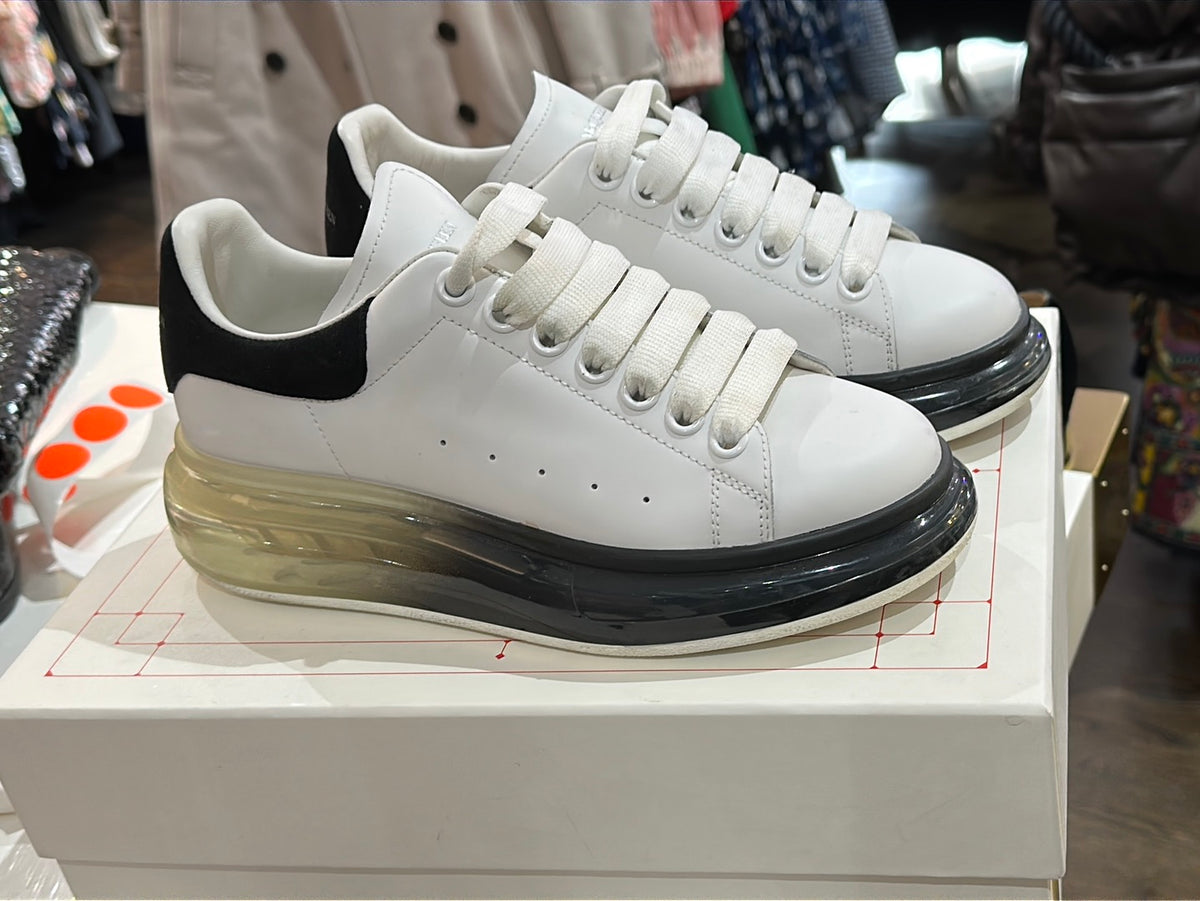 Alexander McQueen 'LARRY' White Leather Sneaker with Hombre