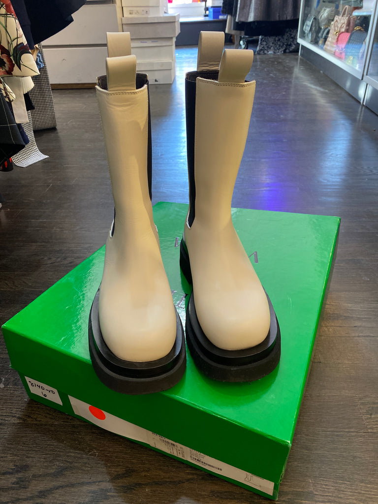 Bottega Veneta White Chunky Leather Bootie