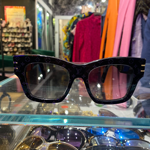 Louis Vuitton Black and White Square Logo Sunnies