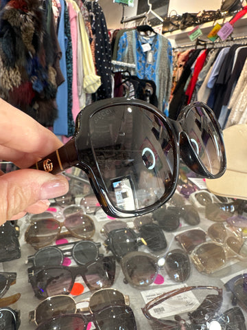 Gucci Tortoise Oversized Plastic Sunnies