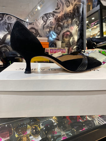 Vintage: MANOLO BLAHNIK Black Suedeand Leather Dorsay Pump Kitten