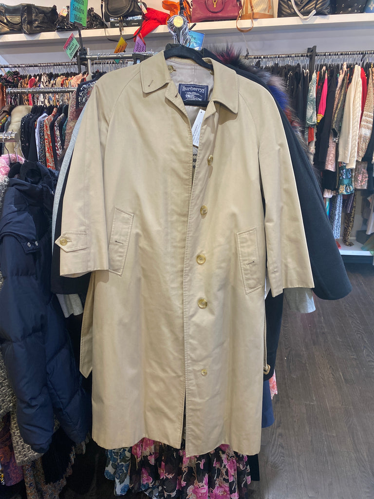 Vintage: Burberrys Classic Tan Lined Trench Coat