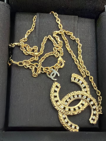 CHANEL Gold Chain Interlocking CC Crystal TRim Necklace