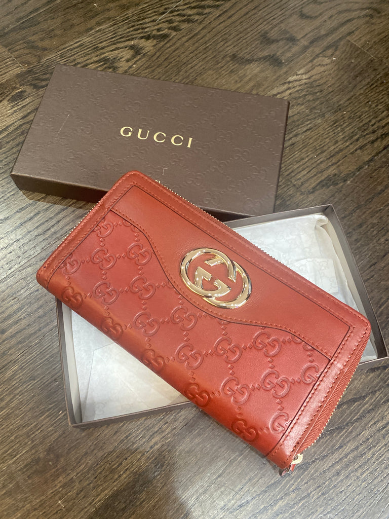 Vintage: GUCCI Rust Leather Embossed Zip Around Wallet