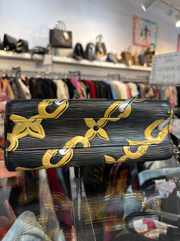 Louis Vuitton Epi Leather Twist Chain Handbag