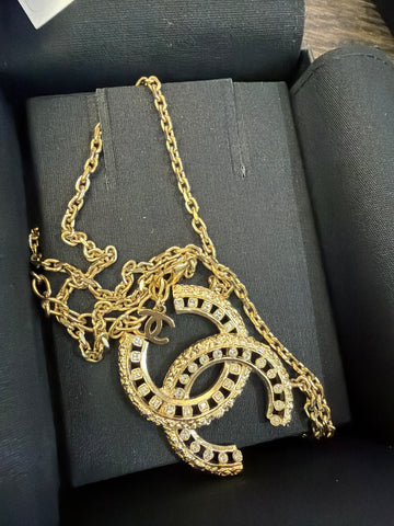 CHANEL Gold Chain Interlocking CC Crystal TRim Necklace
