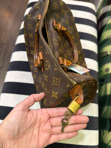 Vintage: Louis Vuitton Speedy 30 with Lock/Key