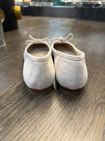 MANOLO BLAHNIK Beige Suede Bow Accent Ballerina Flat