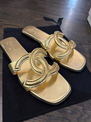 CHANEL GOLD Metallic Interlocking CC Sandals