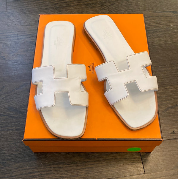 Hermes White leather Oran Sandals