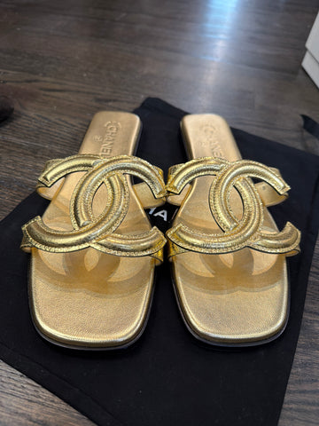 CHANEL GOLD Metallic Interlocking CC Sandals