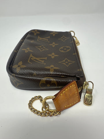 Vintage: Louis Vuitton Mini Monogram Pouchette