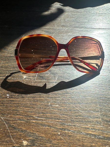 Vintage: Fendi Tortoishell Oversized Sunnies