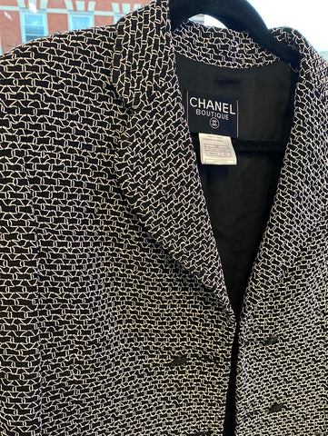 CHANEL 1998 BLACK AND WHITE ABSTRACT WEAVE BLAZER