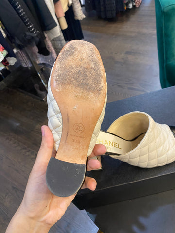 CHANEL White Quilted Block Heel Mule with Black Patent Toe
