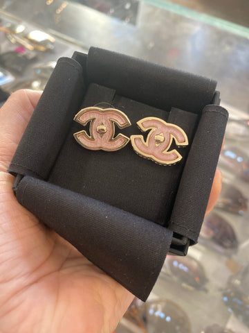 CHANEL Pink CC EARRINGS