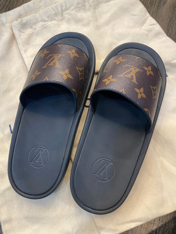 Louis Vuitton Logo Black Sunbath Flat Slides