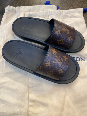 Louis Vuitton Logo Black Sunbath Flat Slides