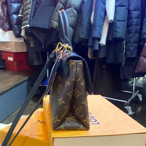 Louis Vuitton Locky BB in Black