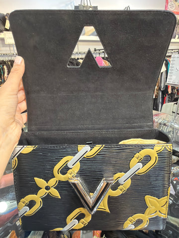 Louis Vuitton Epi Leather Twist Chain Handbag