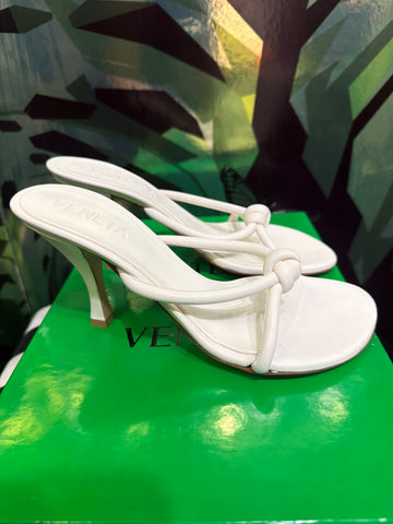 Bottega Veneta White Leather Knot Blossom Heel Sandal