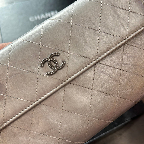 Vintage: Chanel Silver Quilted Leather Fold Wallet with Silver CC and Pink Interrior