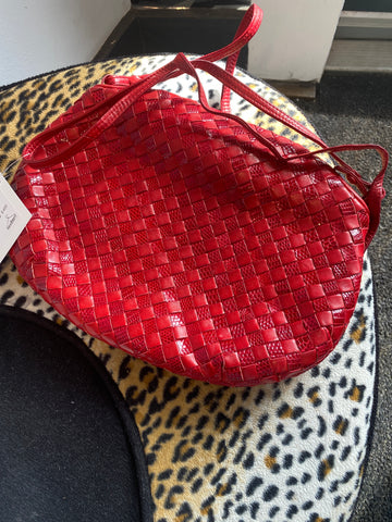 Vintage: Bottega Veneta Red Woven Snap Closure Bag