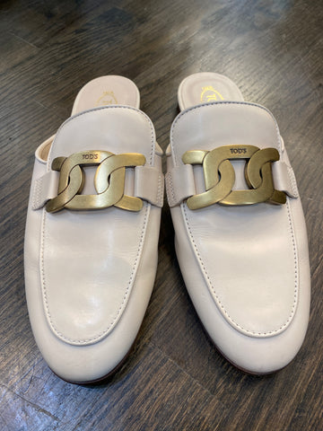 TOD'S Beige Leather Mule with Large Gold Chain Shoe