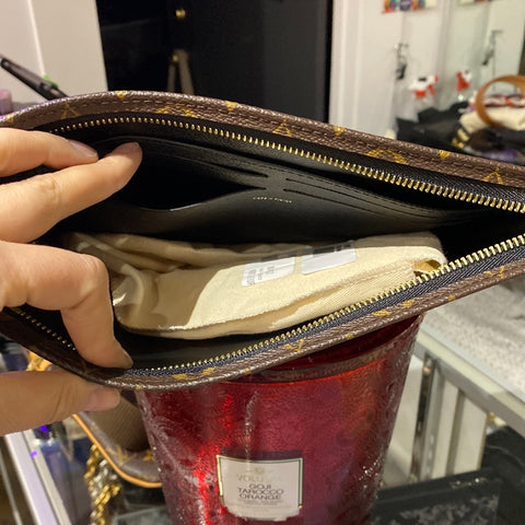 Louis Vuitton Poch De Toilette