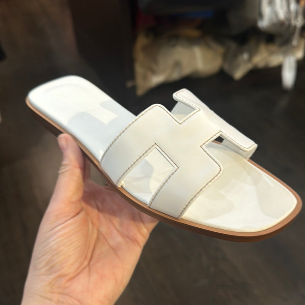 Hermes Oran Sandal in White with Beige Stitching