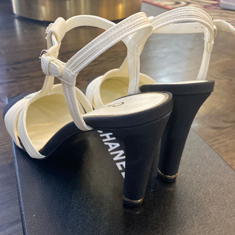 Chanel Ivory Lambskin and Black Grosgrain Heel with Pearl CC Detail Charm