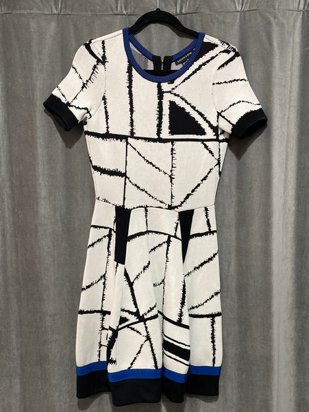 Sachin & Babi Black and White and Blue Short Sleeve Stretch Knit Flare Bottom Dress