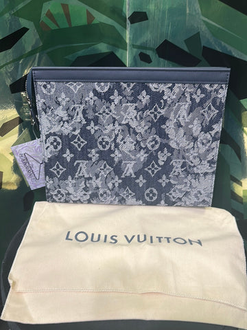 Louis Vuitton 2020 Mens Monogram Tapestrie Pouchette Voyage MM