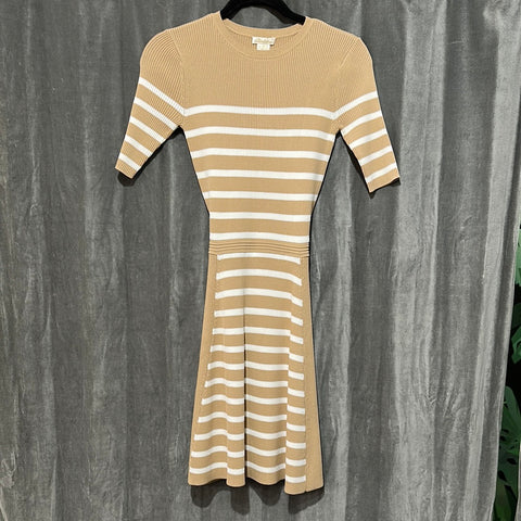 Oscar De LaRenta Black Short Sleeve Dress with Flare Bottom and White Pleated