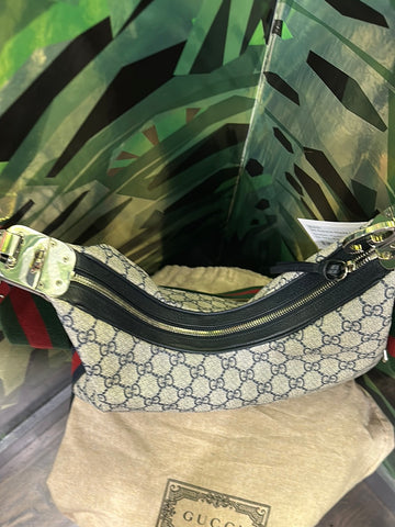 Gucci GG Supreme Attache Medium Bag