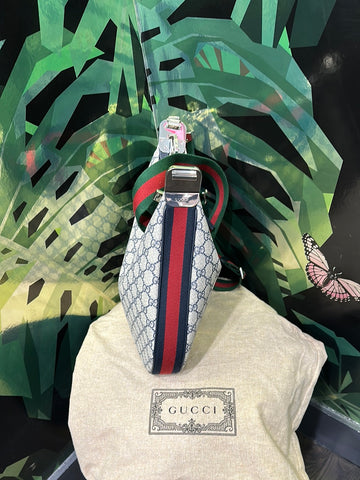 Gucci GG Supreme Attache Medium Bag