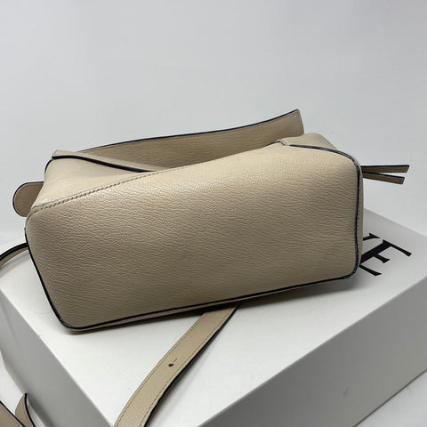 Loewe Puzzle Edge Bag Angora