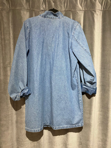 Vintage: Light Denim midi jacket with embroidered blue flowers