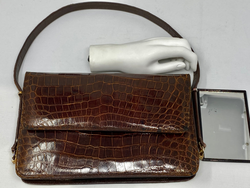 Vintage: Brown Leather Croc Embossed Shoulder Bag