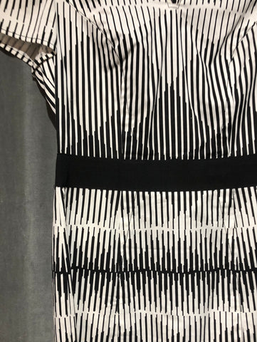 Carolina Herrera Black and White Cotton Short Sleeve Midi Dress