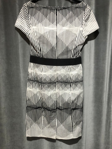 Carolina Herrera Black and White Cotton Short Sleeve Midi Dress