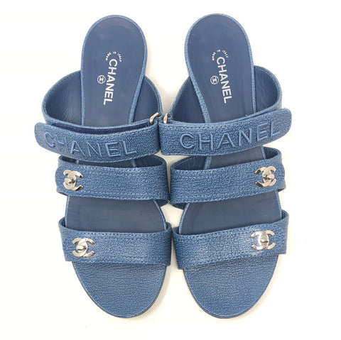 Chanel Blue leather slip-on Turnlock/Velcro sandal