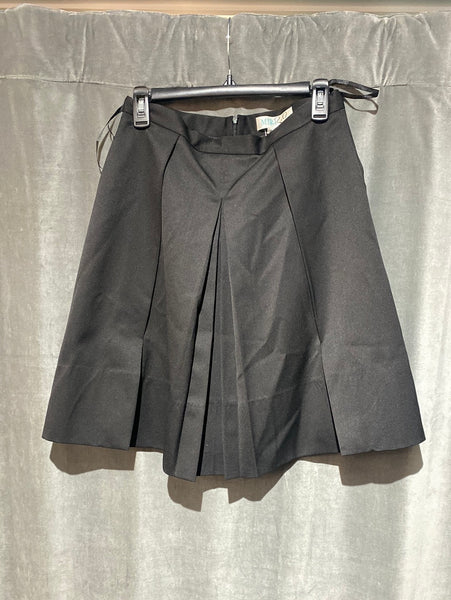 Miri R.O Black Large Pleated Cotton Skirt