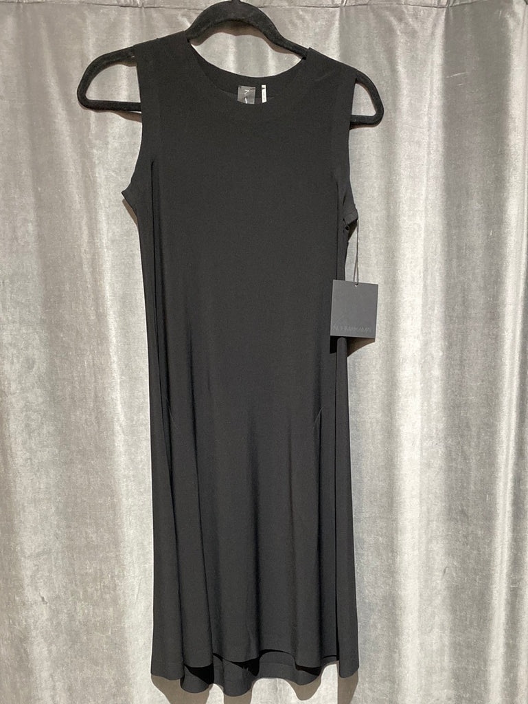 Norma Kamali Black Stretch Sleeveless Swing Dress