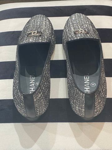 CHANEL Mocassins-Loafers