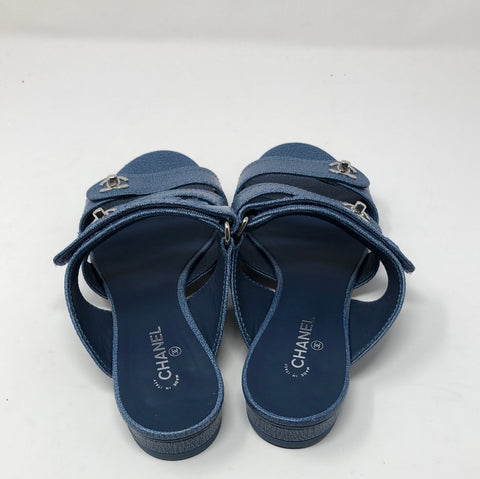 Chanel Blue leather slip-on Turnlock/Velcro sandal